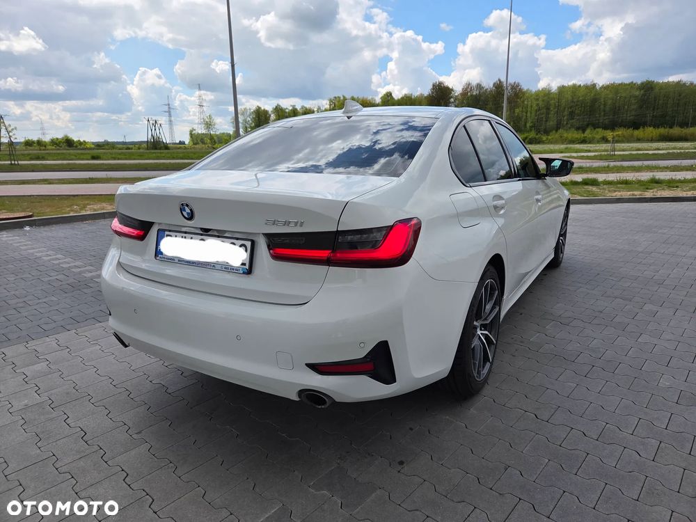 BMW Seria 3 330i Sport Line sport - 4