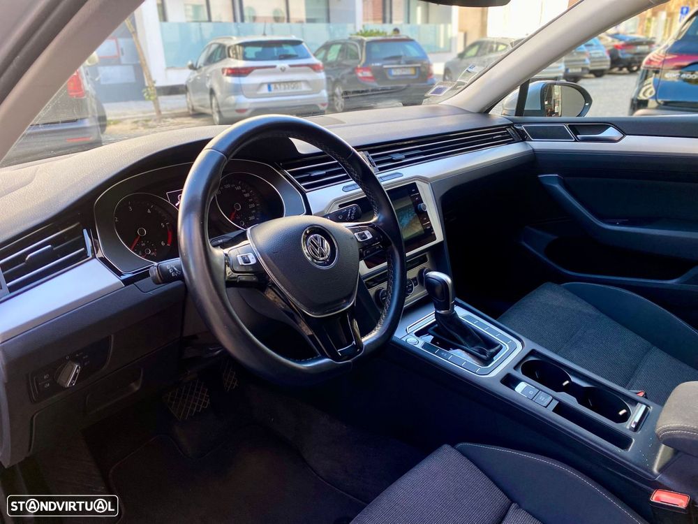 VW Passat Variant 2.0 TDI Confortline DSG - 13