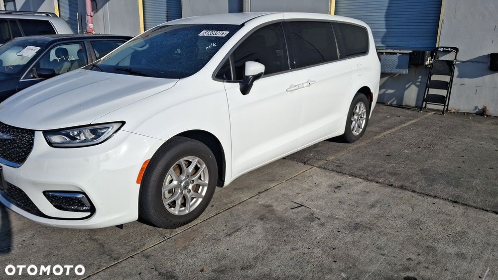 Chrysler Pacifica 2023 photo 4