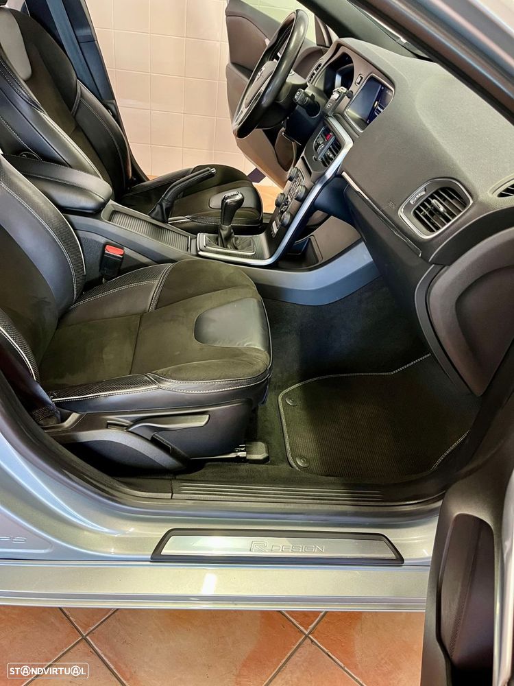 Volvo V40 2.0 D2 R-Design Momentum - 27