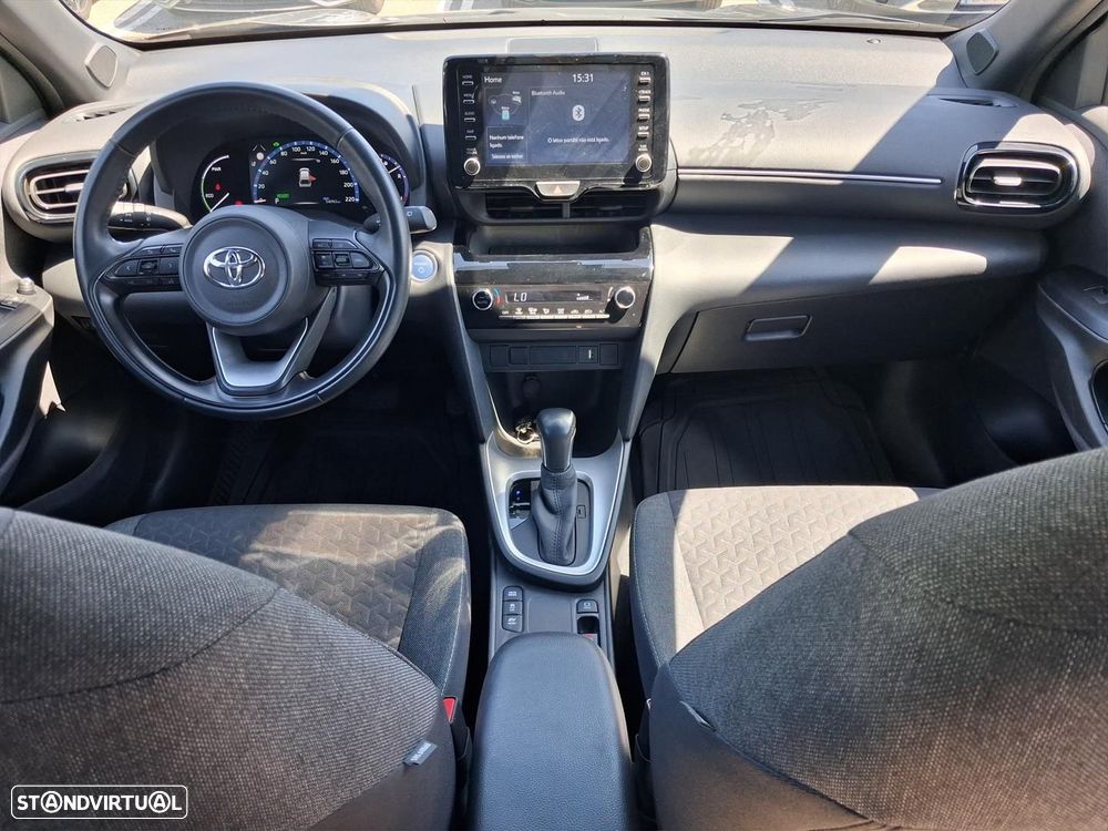 Toyota Yaris Cross 1.5 HDF Luxury - 18