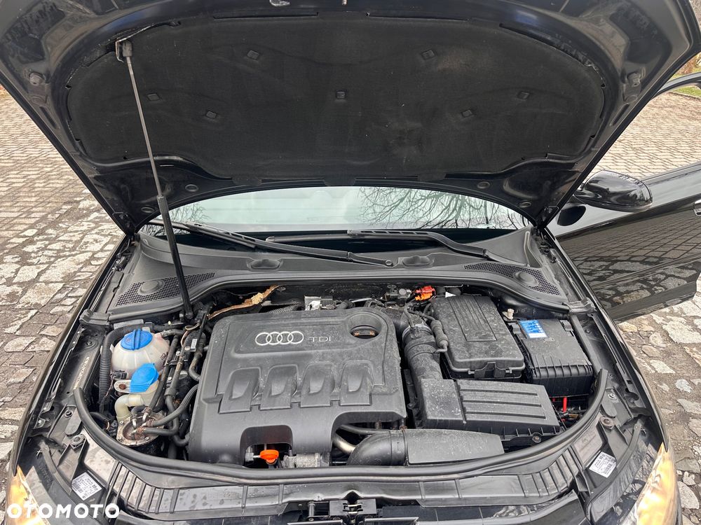 Audi A3 Sportback 2.0 TDI DPF quattro Ambiente - 13