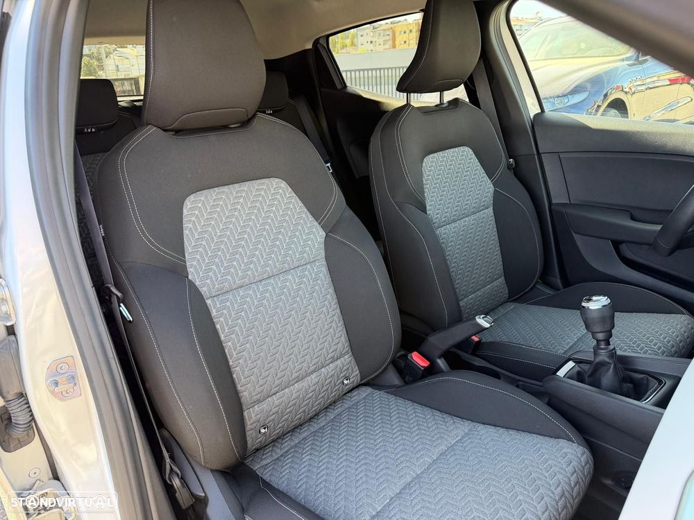 Renault Clio 1.0 TCe Evolution Bi-Fuel - 17