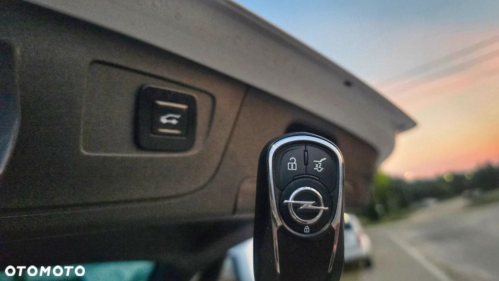 Opel Insignia 2.0 CDTI Business Elegance S&S - 22