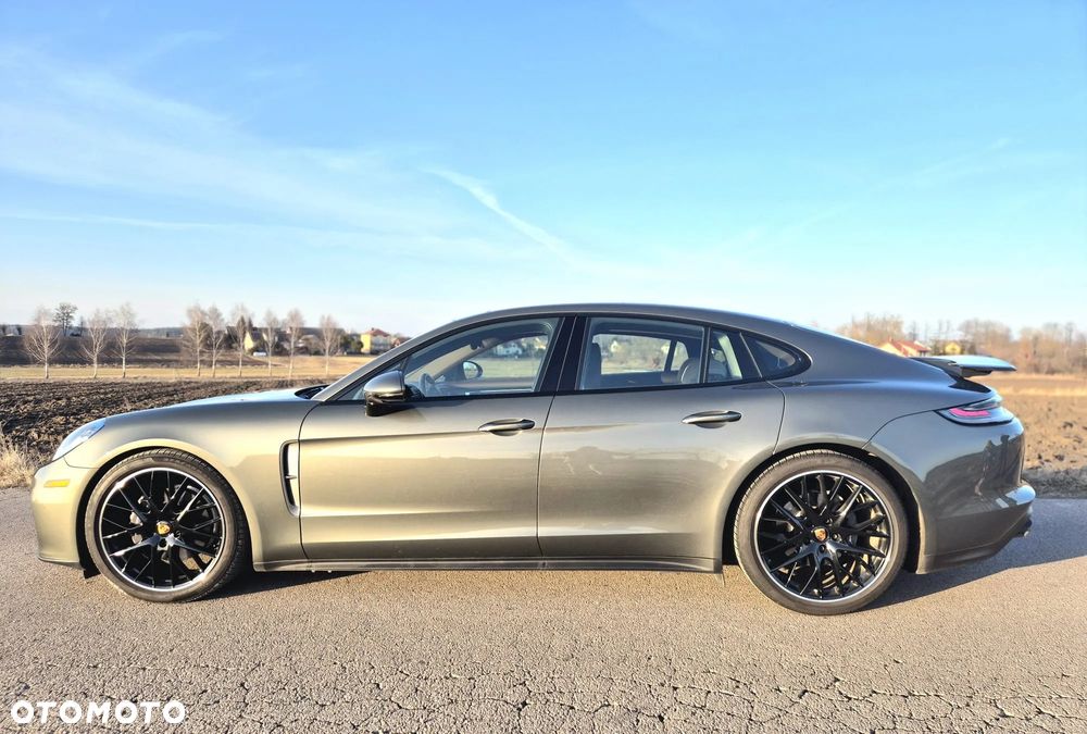 Porsche Panamera 4 Platinum Edition - 4