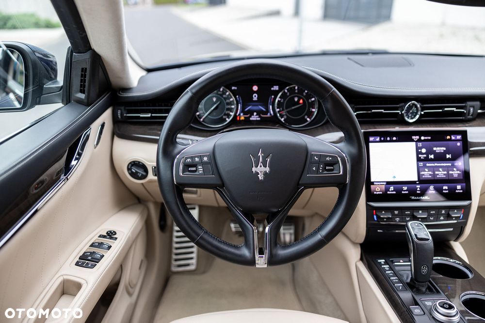 Maserati Quattroporte GranLusso S - 23