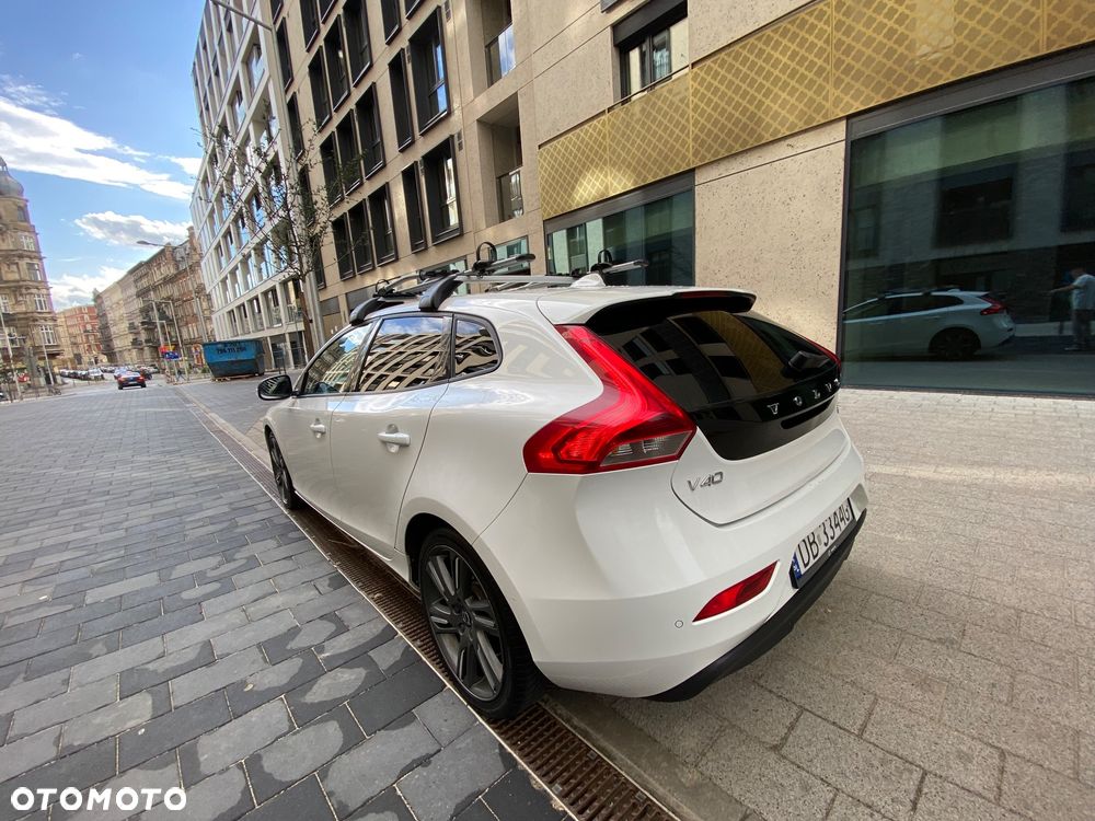 Volvo V40 D2 Summum - 14