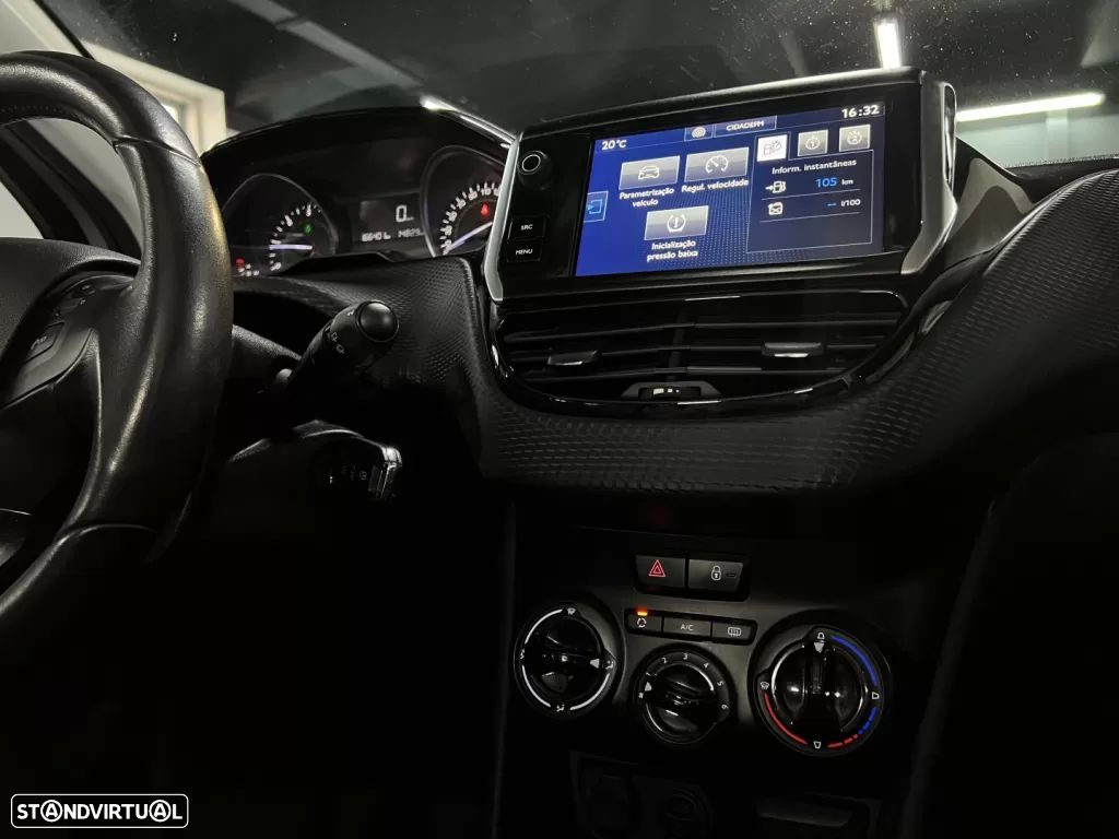 Peugeot 208 1.6 BlueHDi Allure - 23