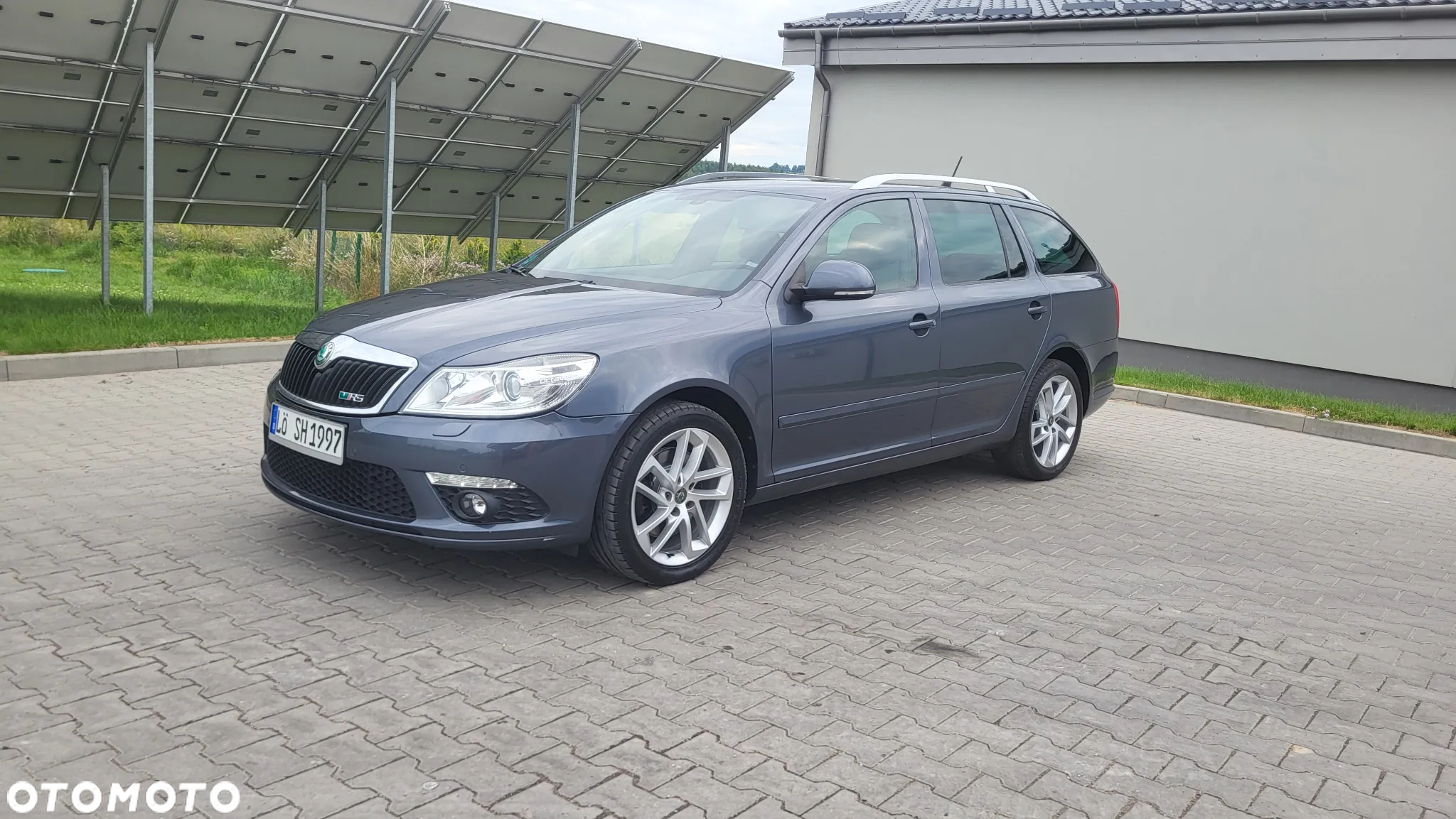 Skoda Octavia Combi 2.0 TDI CR DPF RS - 3