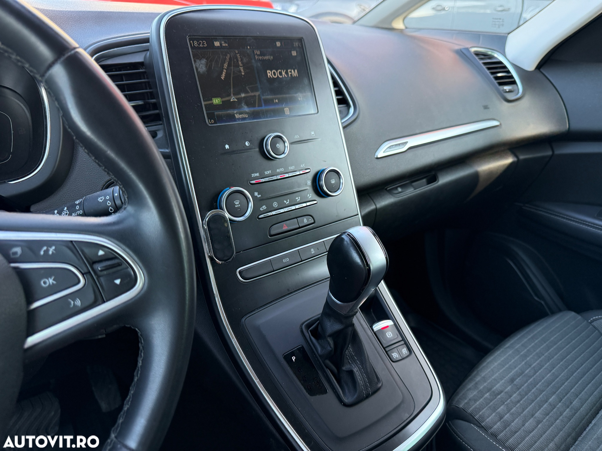 Renault Scenic BLUE dCi 120 EDC BOSE EDITION - 5