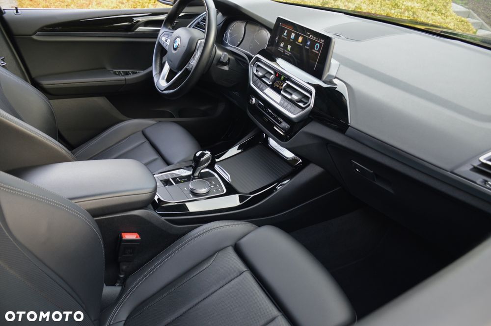 BMW X3 sDrive18d Business Edition sport - 23