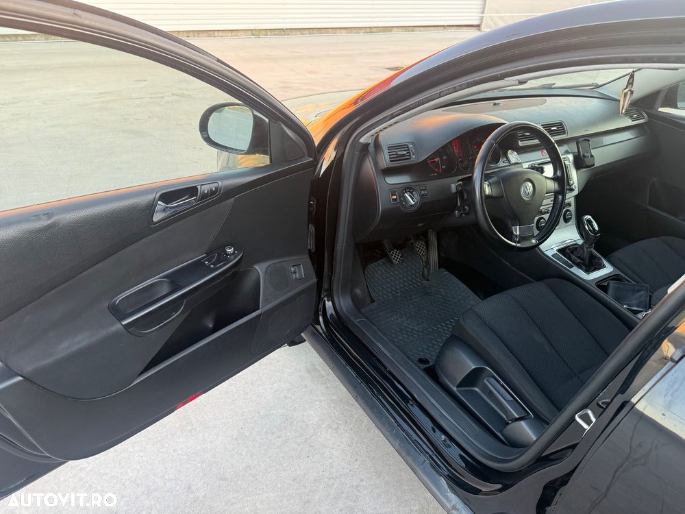 Volkswagen Passat 1.9TDI Highline - 9