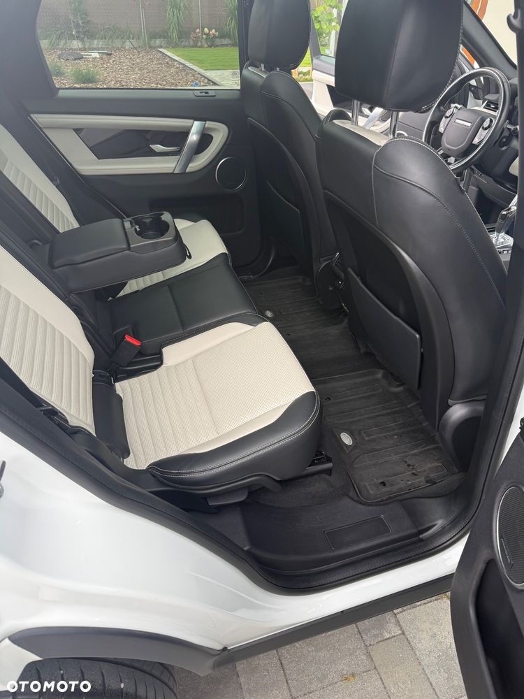 Land Rover Discovery Sport P250 R-Dynamic SE - 15