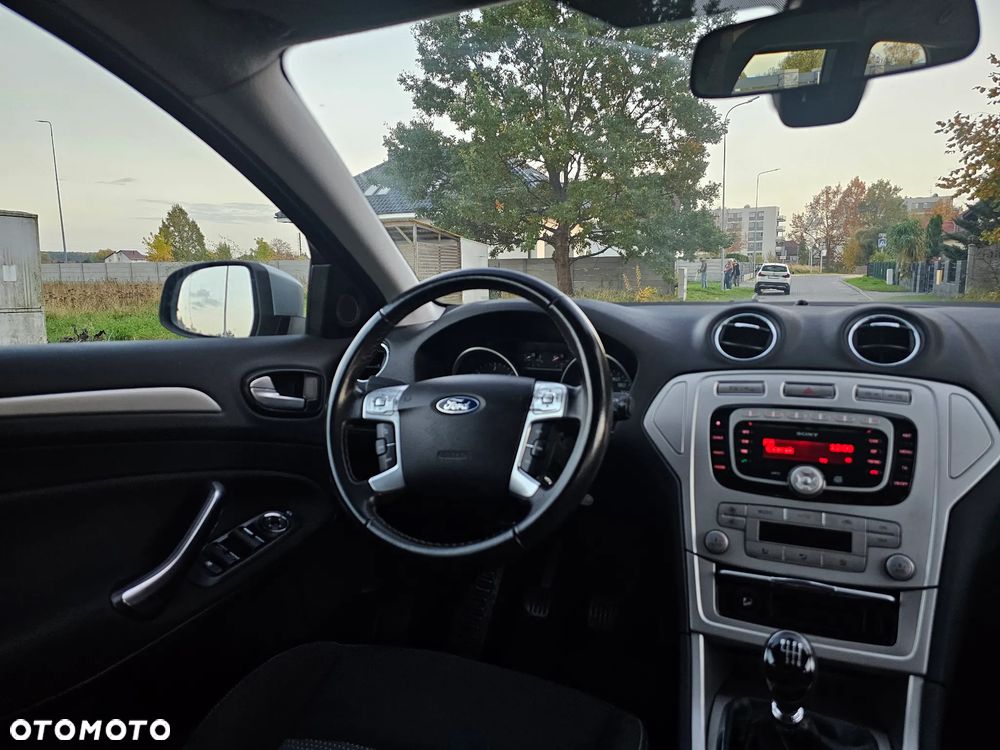 Ford Mondeo - 13