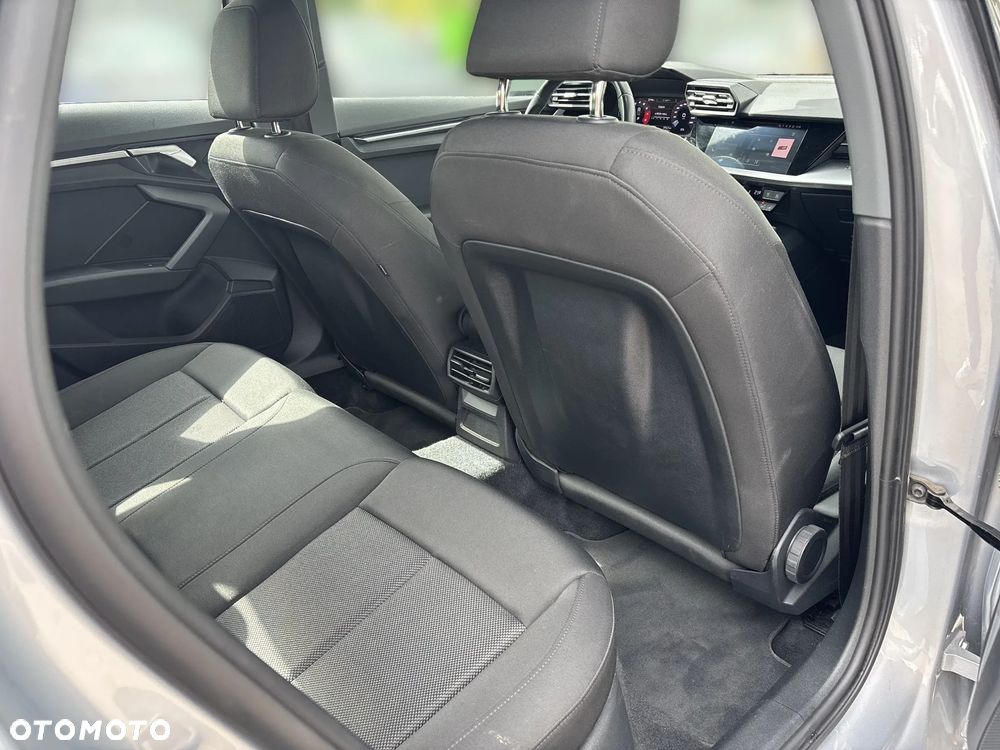 Audi A3 Limousine 35 TFSI mHEV S tronic - 22