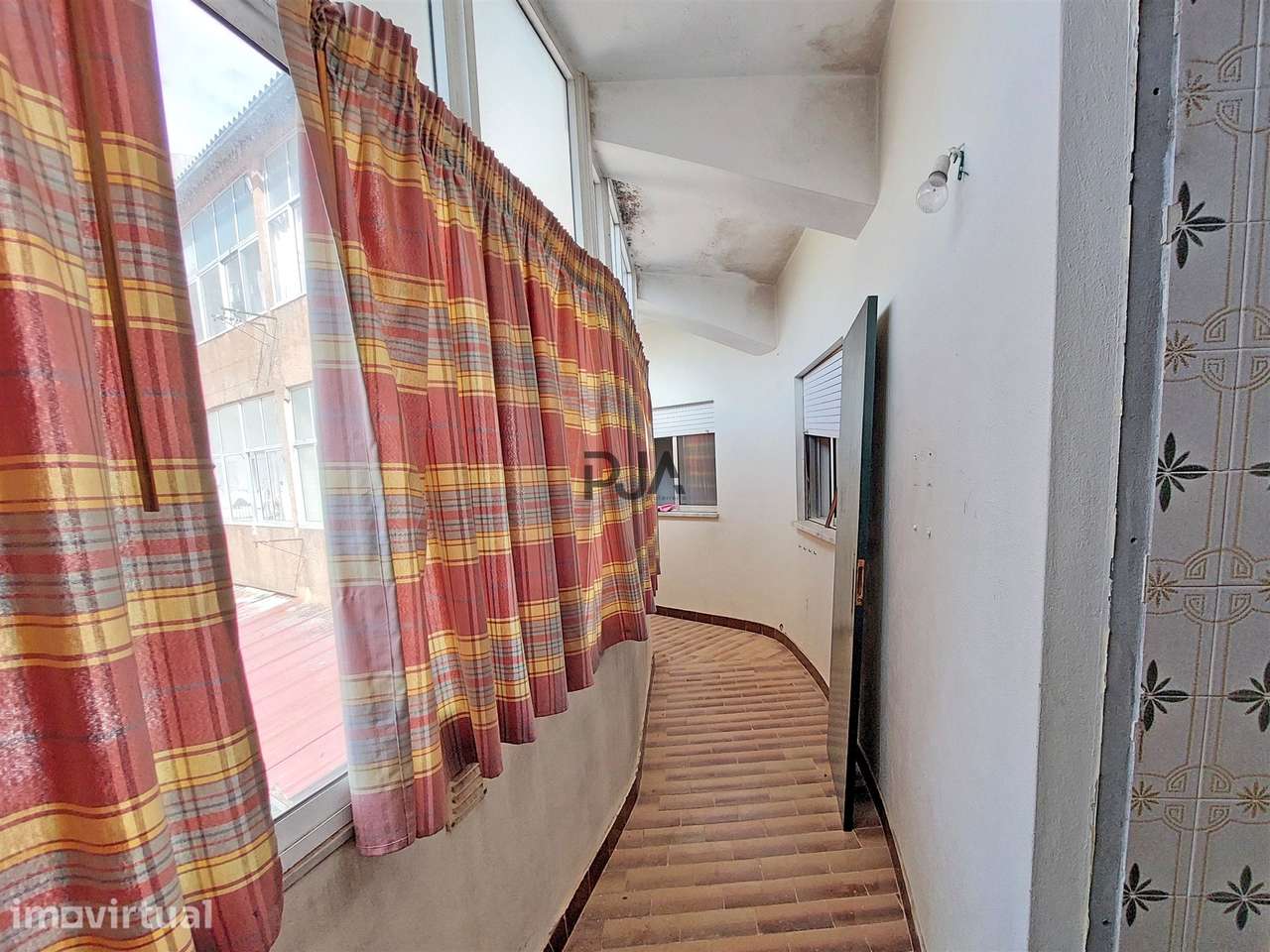 Apartamento T2 no centro de Mangualde - Grande imagem: 3/4