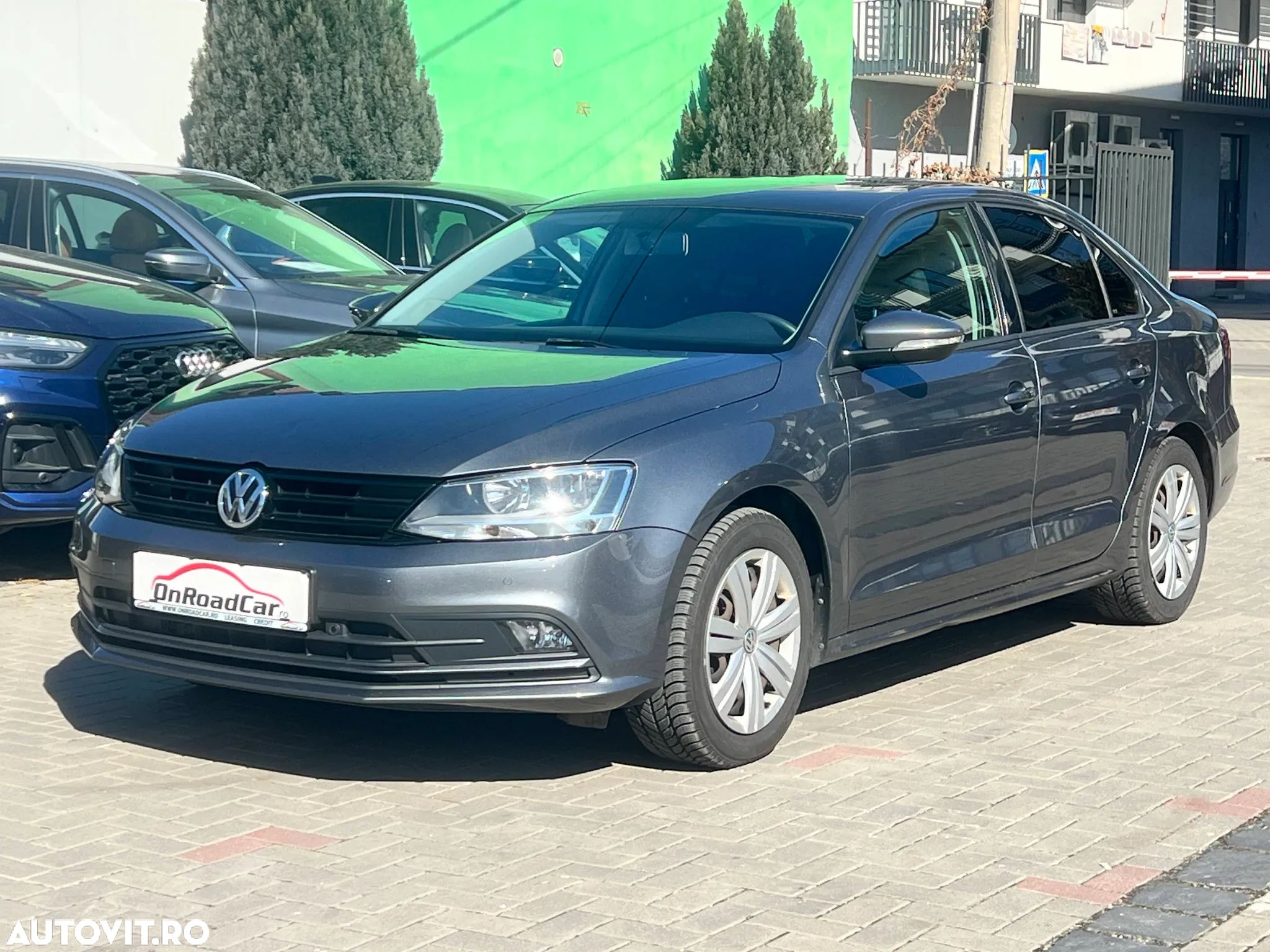 Volkswagen Jetta 1.2 TSI Trendline - 1