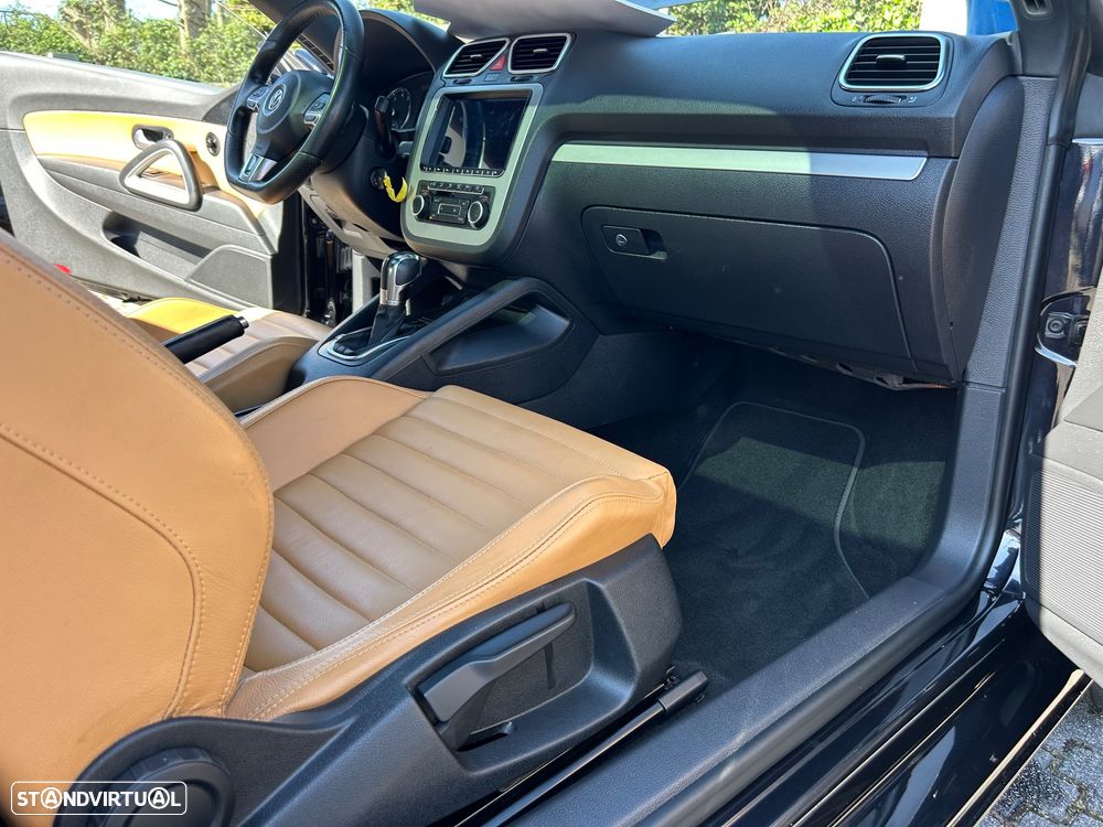 VW Scirocco 2.0 TSI Sport DSG - 12