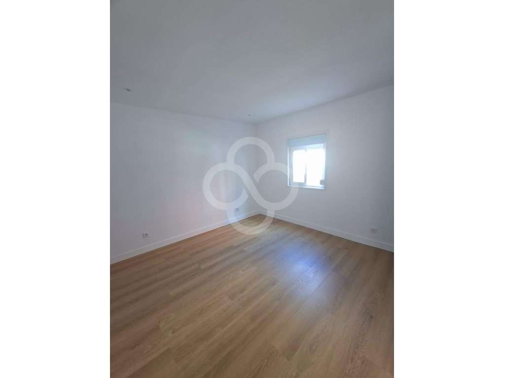 Excelente Apartamento T1 Novo em Camarate - Estilo Open Space - Grande imagem: 3/20