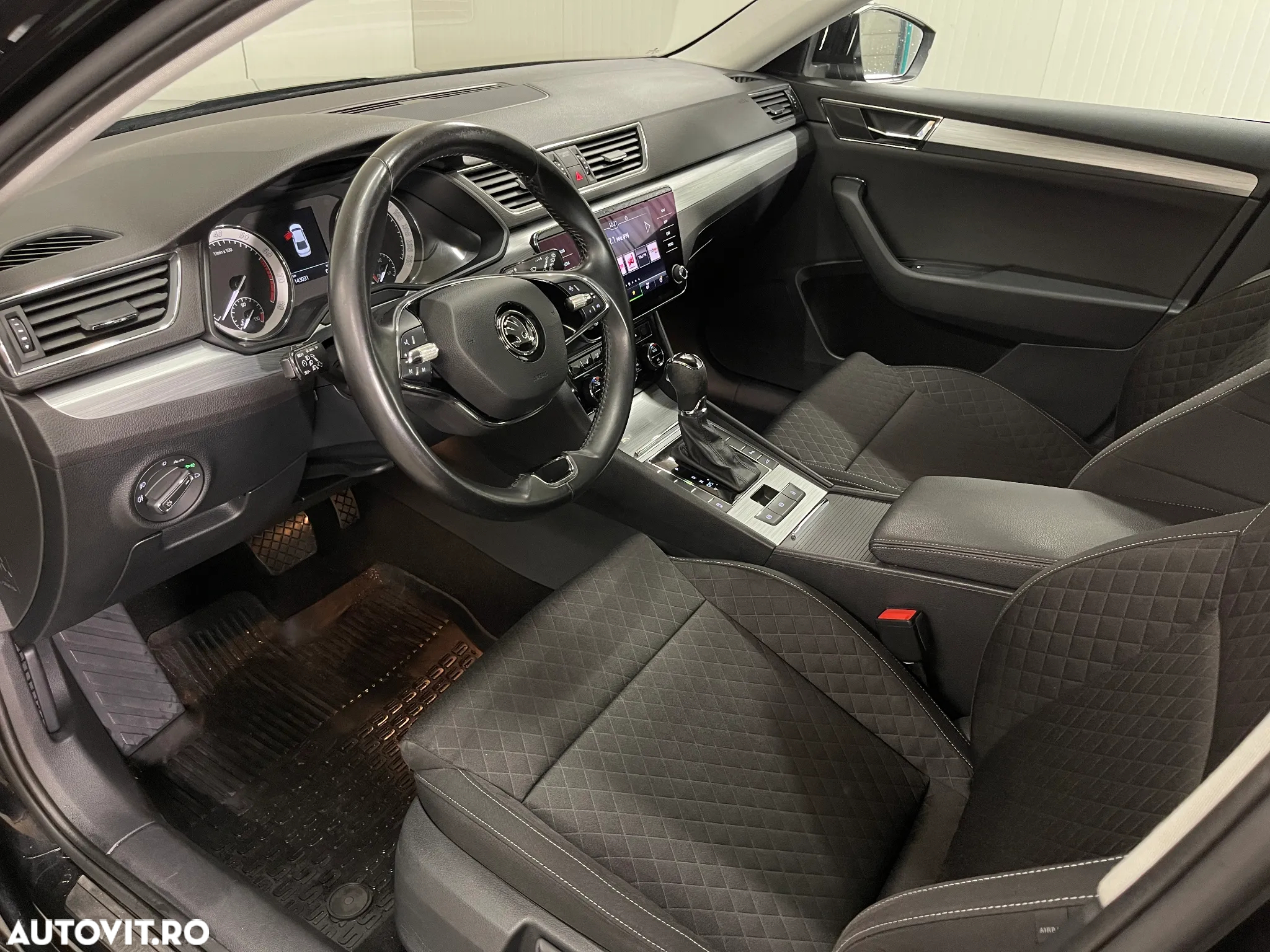 Skoda Superb 1.5 TSI DSG Ambition - 5