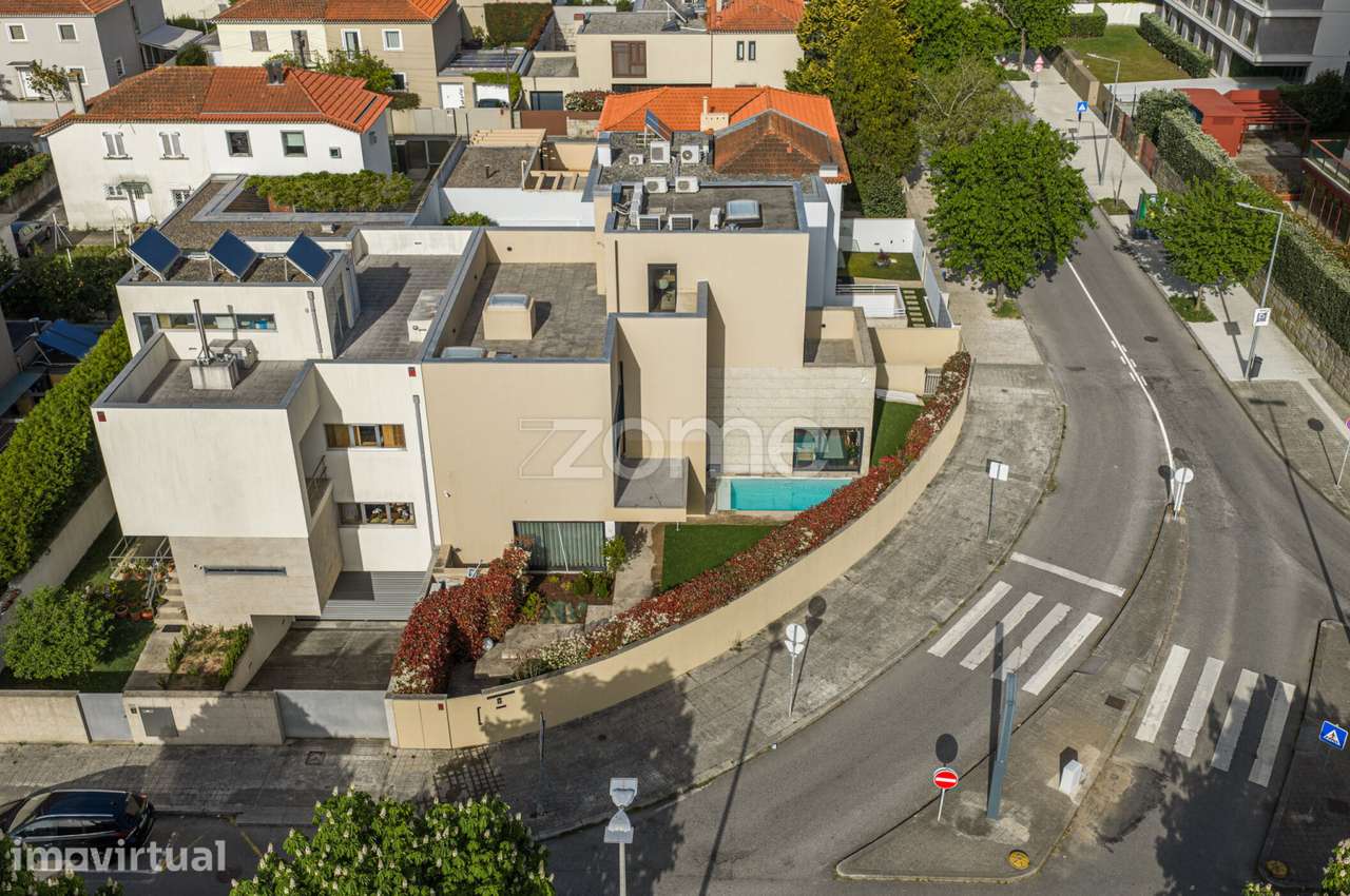 Sede Corporativa Premium | Arquitetura Contemporânea | Pinhais da Foz - Grande imagem: 2/44