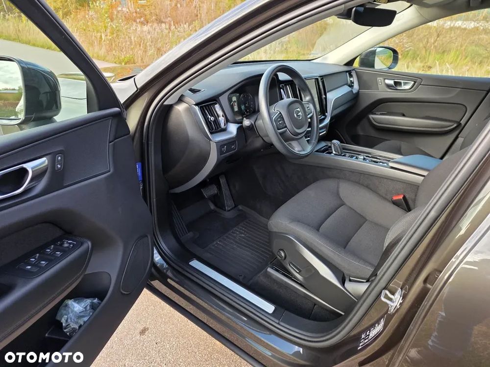 Volvo XC 60 B4 D AWD Momentum Pro - 5