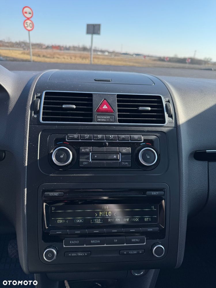 Volkswagen Touran 1.6 TDI DPF BlueMot Comfortline - 14