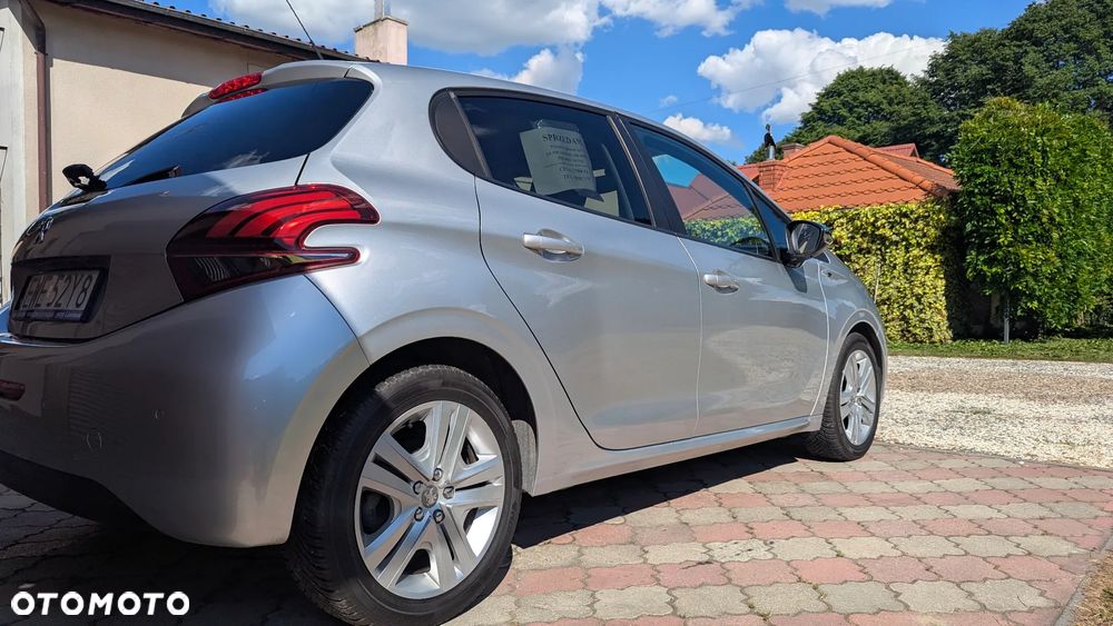 Peugeot 208 1.6 BlueHDi Allure S&S - 5