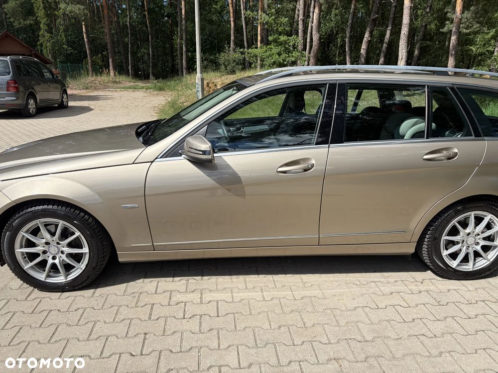Mercedes-Benz Klasa C 180 CGI Automatik BlueEFFICIENCY Avantgarde - 6