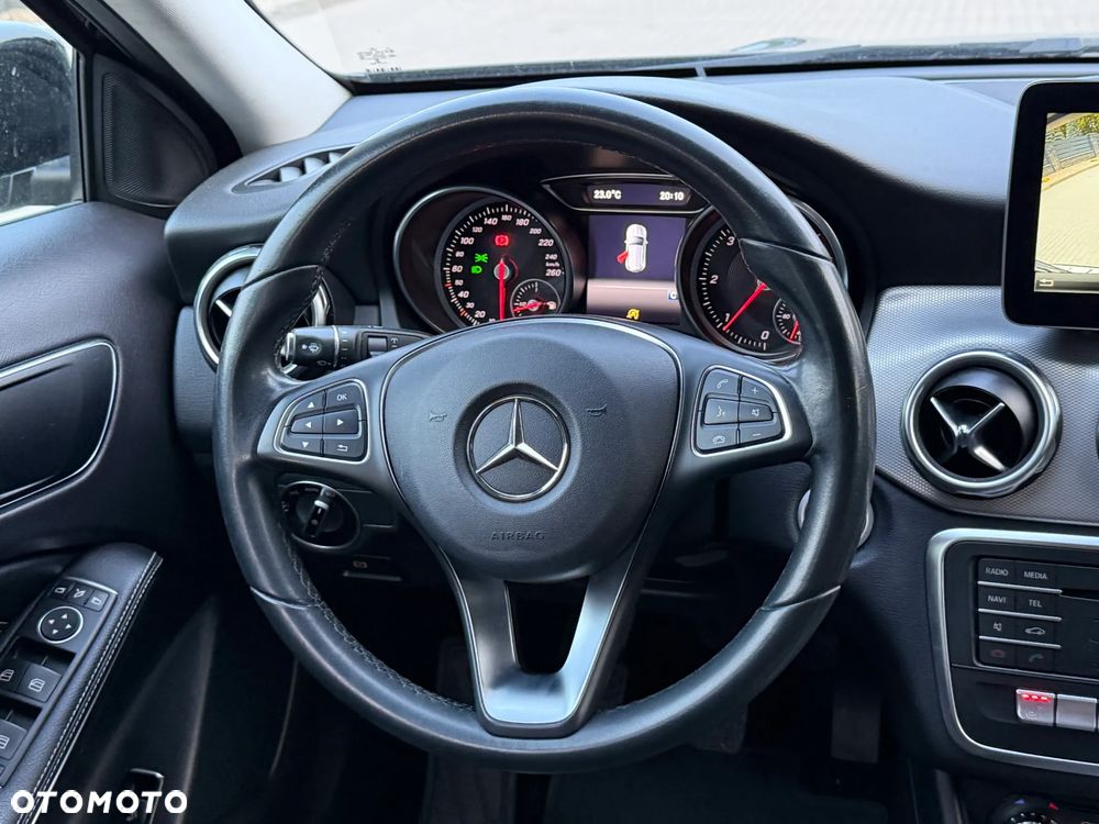 Mercedes-Benz GLA 180 (CDI) d Urban - 22