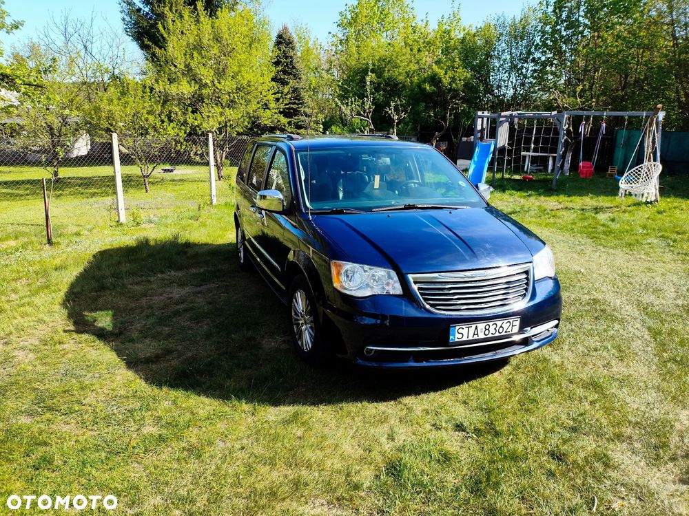 Chrysler Town & Country 3.6 Limited - 1