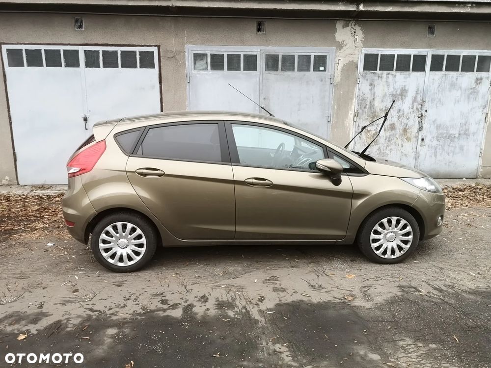 Ford Fiesta 1.25 Celebration - 18