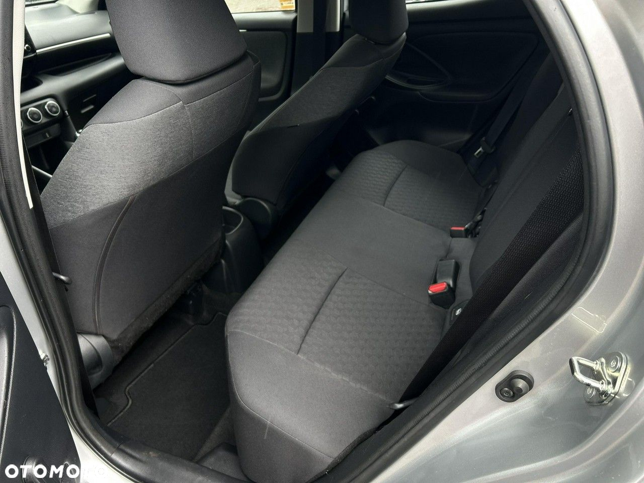 Toyota Yaris 1.0 Comfort - 11