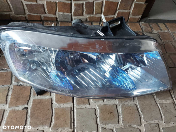 Fiat Stilo lampa przednia 5D TYC FV transport/dostawa