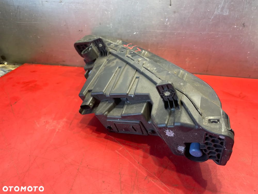 SKODA SUPERB III  HALOGEN LEWY 3V0941699 B - 4