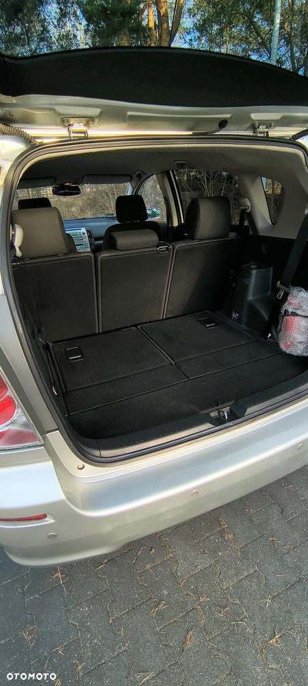 Toyota Corolla Verso - 12