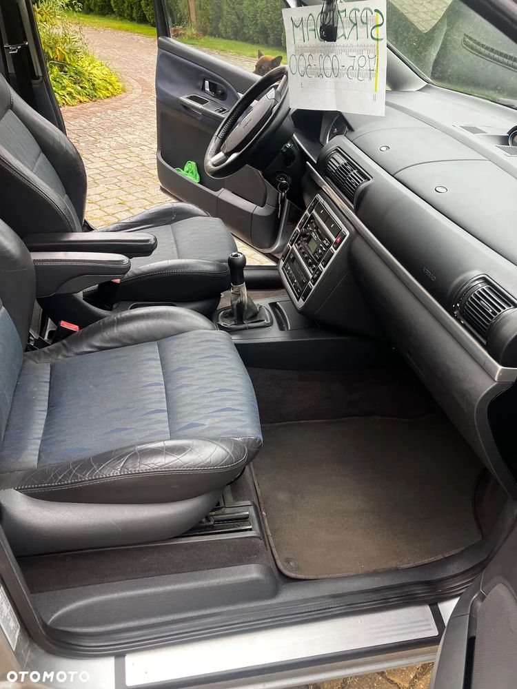 Ford Galaxy - 7