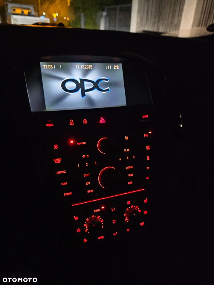 Opel Astra OPC Start/Stop - 14