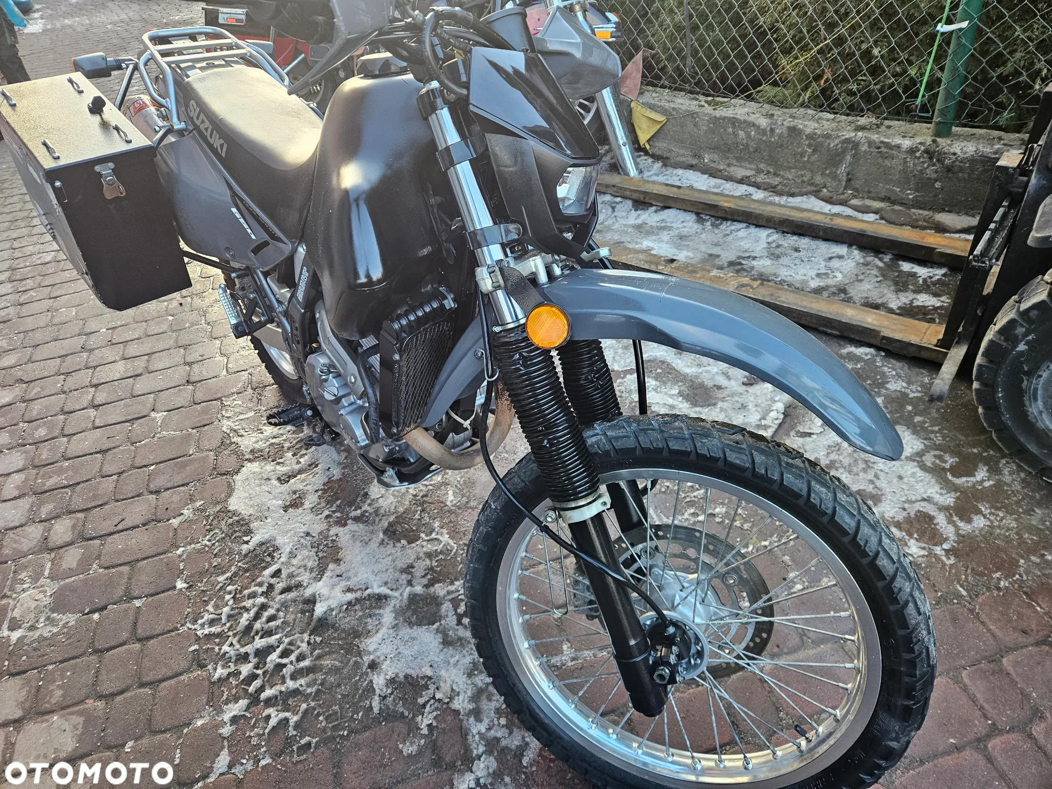 Suzuki DR - 20