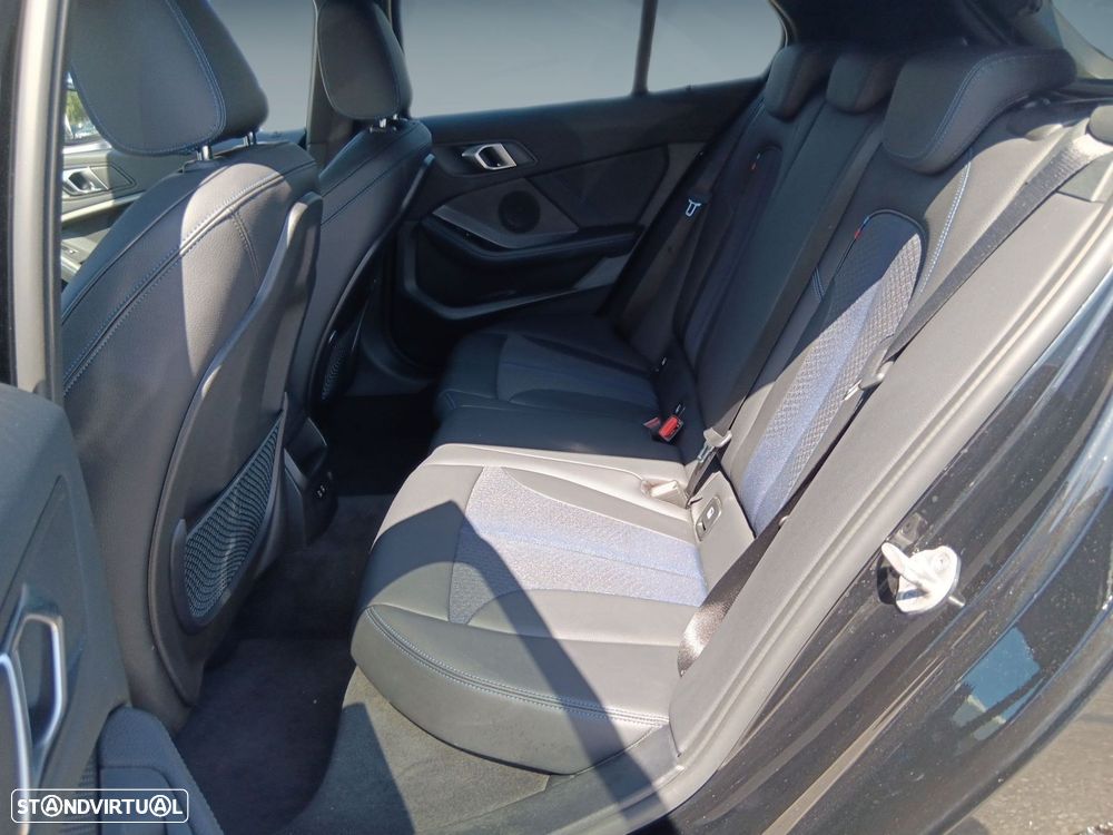 BMW 116 d Pack Desportivo M Auto - 14