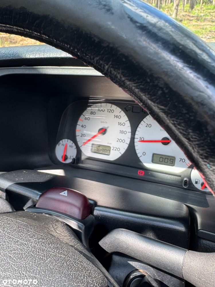 Volkswagen Golf 1.8 CL - 11