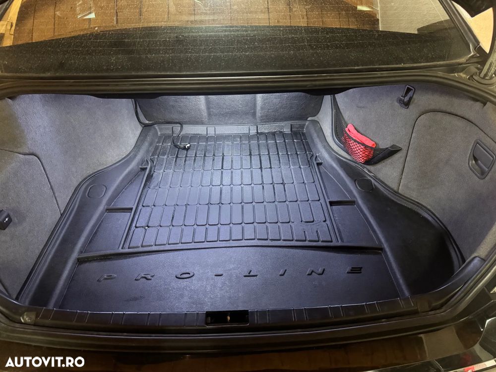 BMW Seria 7 730d A - 16