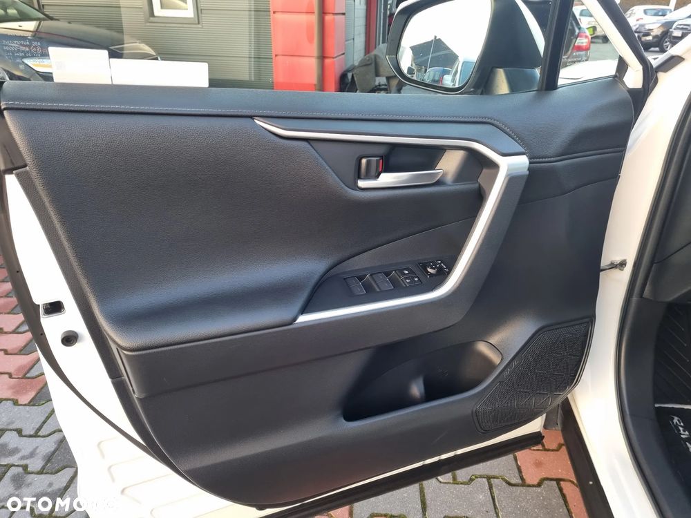Toyota RAV4 - 9