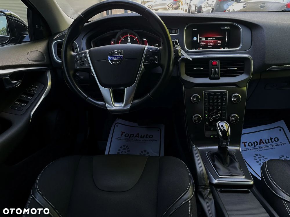 Volvo V40 D3 Geartronic Summum - 33