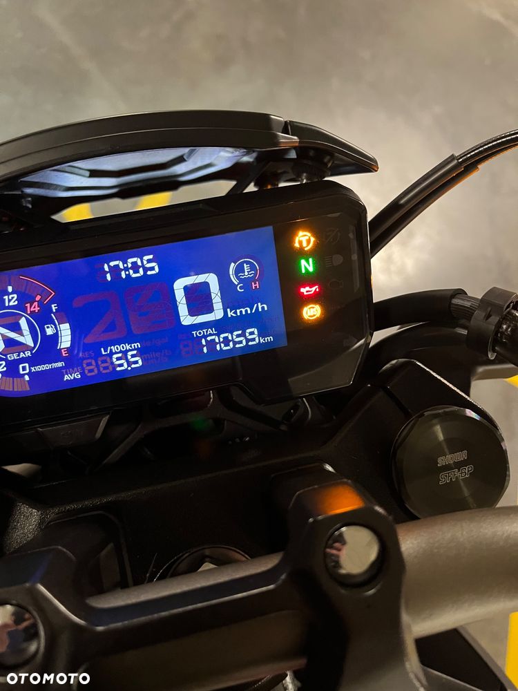 Honda CB - 11
