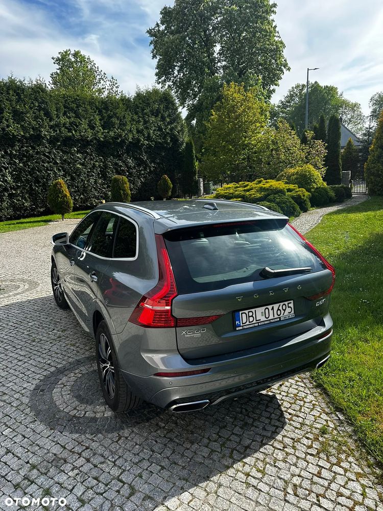 Volvo XC 60 D5 AWD R-Design - 5