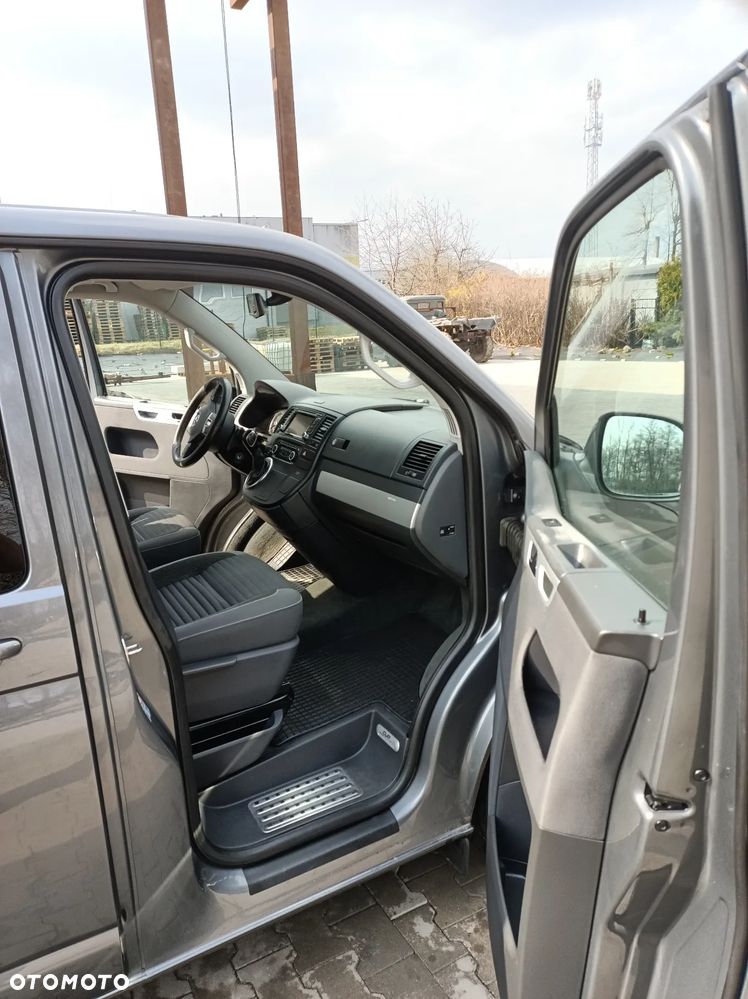 Volkswagen Multivan - 8