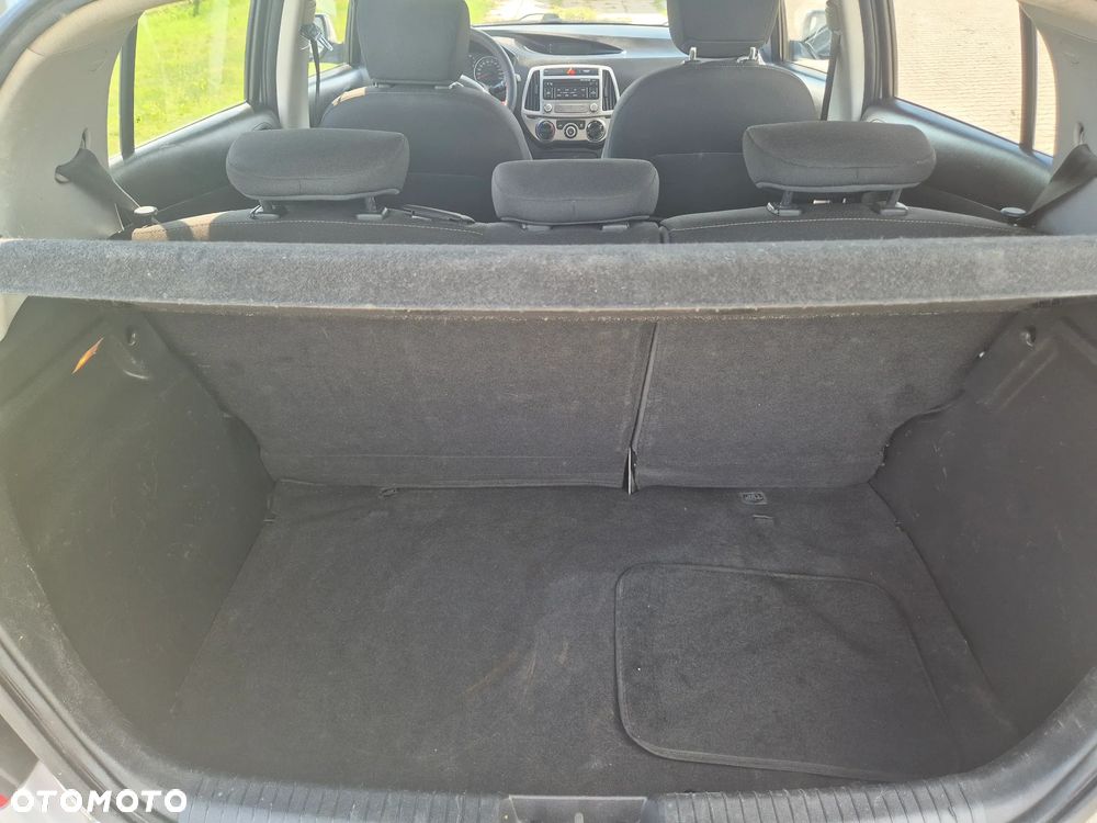 Hyundai i20 1.2 BlueDrive Go - 12