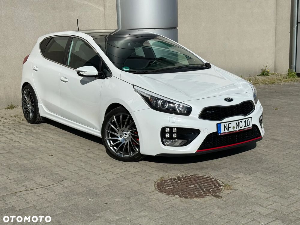 Kia Ceed 1.6 T-GDI GT-Track - 12
