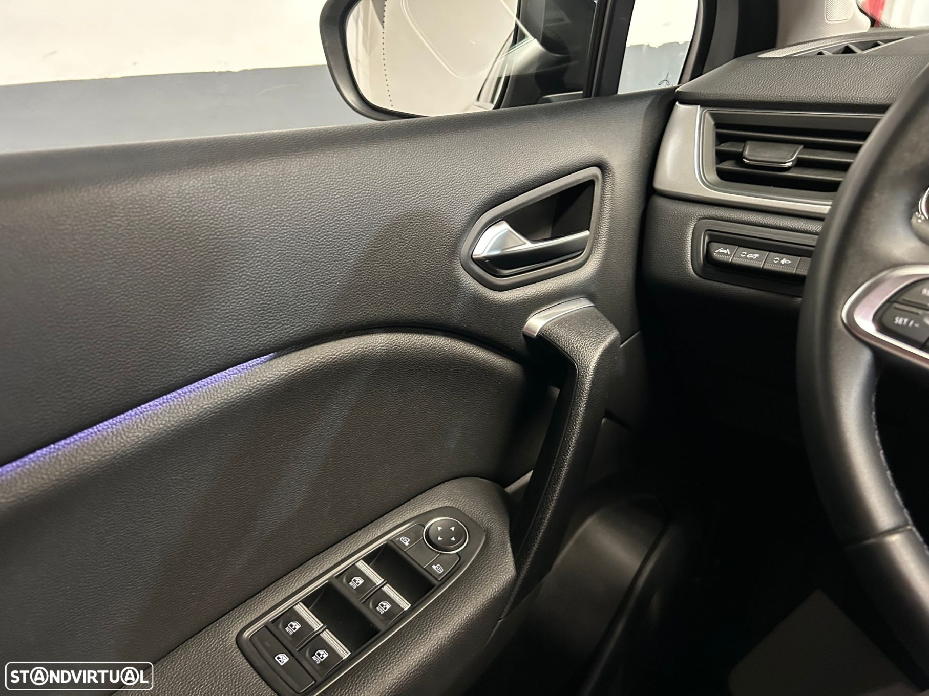 Renault Captur - 41